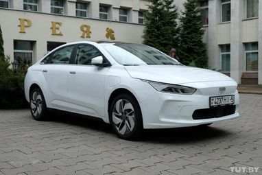 В 2021 году в Беларуси запустят сборку электромобилей на основе китайской модели Geely Geometry A (фото)
