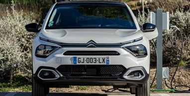 В Citroen показали недорогие электрокроссоверы с запасом хода свыше 400 км (фото) В Citroen показали недорогие электрокроссоверы с запасом хода свыше 400 км (фото)