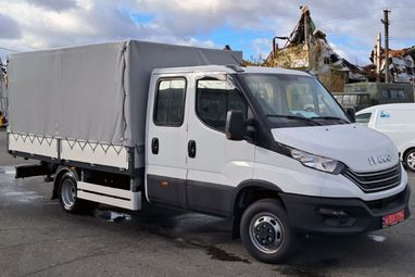 Український виробник представив бортовий автомобіль на базі Iveco Daily (Фото)