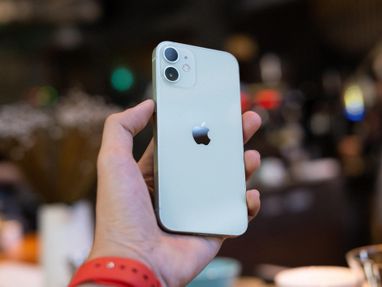 В производстве iPhone возможны сбои из-за волны COVID в Китае, — FT