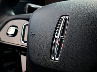 Lincoln готує позашляховик для конкуренції з «Гелендвагеном»