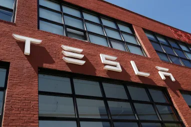 Tesla увеличивает инвестиции в Китай: в Шанхае появится новый завод