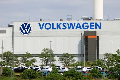 Volkswagen впервые за 88 лет закрывает завод в Германии