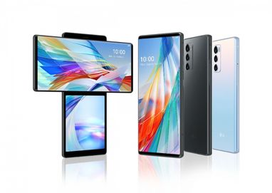 LG оголосила ціну і дату початку продажів "крилатого" смартфона Wing