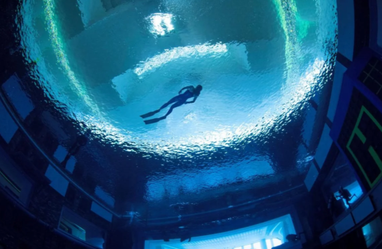 У Дубаї відкрився найглибший у світі басейн для дайвінгу (фото)