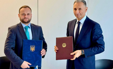 Азербайджан и Украина впервые запустят цифровые разрешения на грузовые перевозки