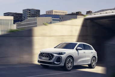 Лінійка Audi Q5 поповнилась плагін-гібридними версіями (фото)