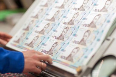Торік Нацбанк надрукував 400 млрд грн: чи була альтернатива та що буде у 2023 році