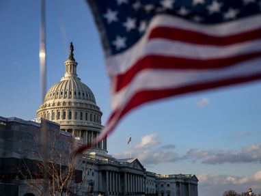 Конгресс США принял законопроект о долгах Украины