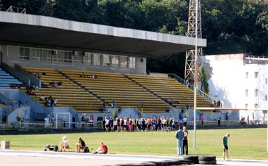 Київ забирає в комунальну власність великий стадіон на Куренівці