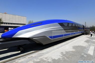 Китай представив потяг на магнітній підвісці зі швидкістю 600 км/год — ЗМІ