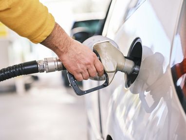 Водіям варто приготуватися: що станеться з бензиновою кризою в серпні