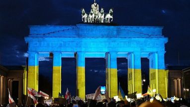 Как мир показывал поддержку Украине в 2022 году (фото)
