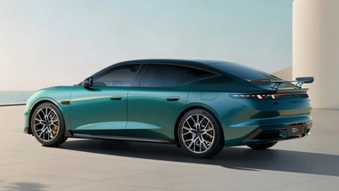 Lynk&Co 10+ получил обвес, антикрыло и 21-дюймовые диски