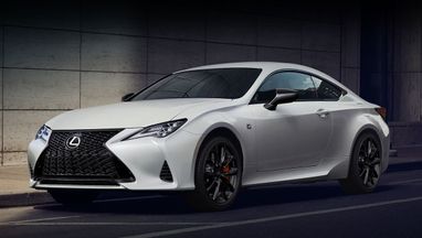 Lexus знімає з виробництва легендарну модель
