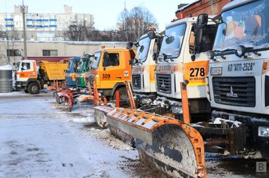 Комунальники зможуть використовувати техніку, завезену як гуманітарна допомога: Рада підтримала законопроєкт