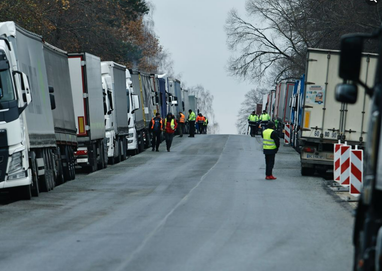 Украина и Польша согласовали условия разблокирования границы для движения грузовиков