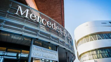 Mercedes-Benz открыл свой первый в мире дилерский центр только для электромобилей