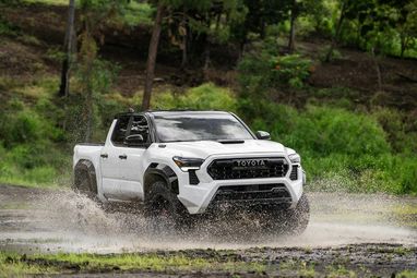 Toyota презентувала нове покоління пікапа Tacoma (фото)