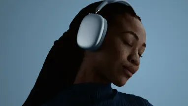 Apple оновила флагманські навушники