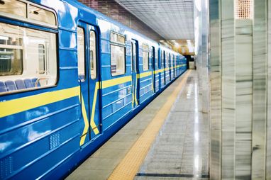 Кличко розповів, коли планують відновити рух «синьою гілкою» столичного метро