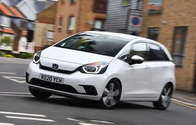 Британские эксперты назвали лучшие гибридные автомобили с пробегом