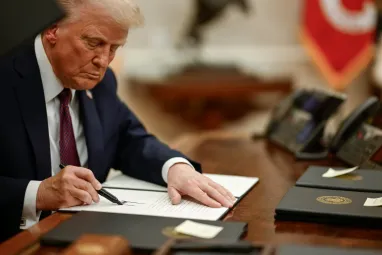 Трамп говорит, что не усиливает санкции, чтобы не испортить переговоры с путиным