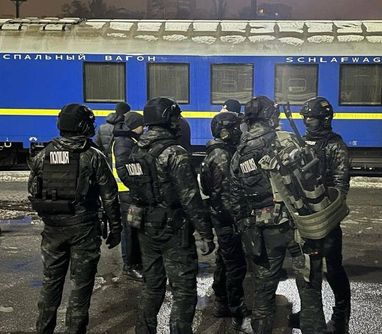 Нацполиция проводит следственные действия относительно возможных злоупотреблений чиновников Укрзализныци в международных перевозках