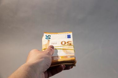 Нові вимоги поширюються як на банківські кредити, так і на онлайн-сервіси розстрочки.