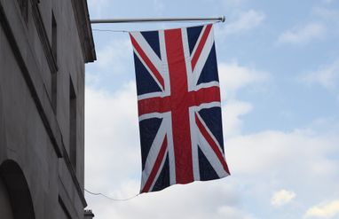 Прапор Британії на будівлі