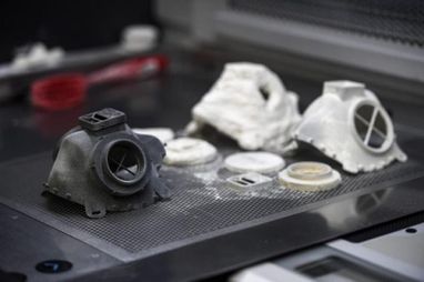 У компанії Skoda на 3D-принтерах почали друкувати захисні респіратори (фото)
