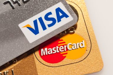 Єврокомісія проводить антимонопольне розслідування проти Visa і Mastercard