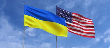 Прапори України та США