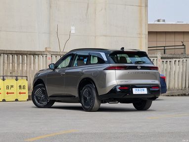 В Китае представили совершенно новый Nissan Pathfinder (фото)