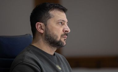 Зеленский ввел санкции против 140 субъектов финансового сектора россии