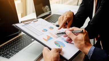 580 международных компаний продолжают работать в рф - Кулеба