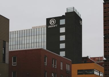 Работники Ubisoft в Барселоне подали в суд на компанию — требуют отменить возвращение в офис