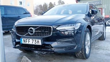 Обновленный Volvo V90 Cross Country выехал на тесты (фото)