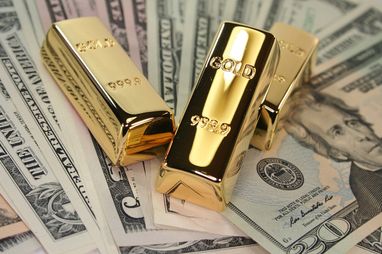 Все більше країн віддають перевагу золоту замість доларів