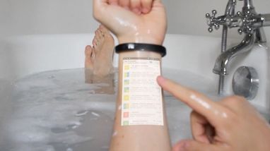 Как на ладони: представлен браслет, проецирующий экран смартфона на руку(ФОТО, ВИДЕО)