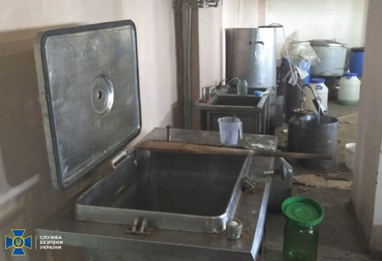 У Дніпрі викрили підпільне виробництво антисептиків на понад 1 млн гривень (фото)