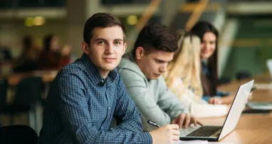 Чоловіків віком від 25 років серед студентів стало вдвічі менше