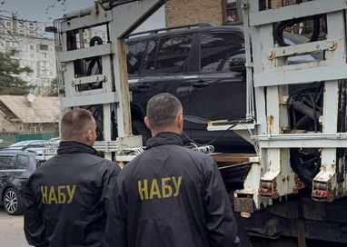 После получения незаконных доходов служащие НГУ значительно улучшили свое материальное состояние