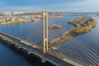 В Киеве во время воздушной тревоги будут ограничивать движение по Южному мосту с правого на левый берег