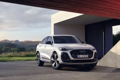 Лінійка Audi Q5 поповнилась плагін-гібридними версіями (фото)