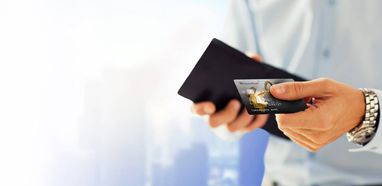 ПриватБанк збереже «картковий» курс за кордоном незважаючи на скасування Нацбанком ліміту