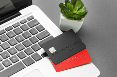 ТОП-10 банків за кількістю активних карток: хто в лідерах (інфографіка)