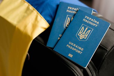 Украина не заставляет сдавать украинский паспорт: что известно о множественном гражданстве