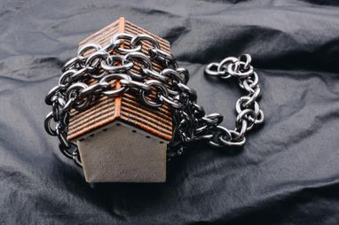 Арешт квартири: що це означає для власника