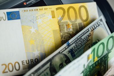 Рекордный рост евро: каких последствий ждать для Украины